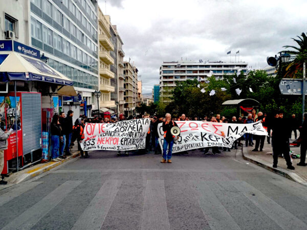 Σιωπηλοί στη σκιά του Πολέµου;